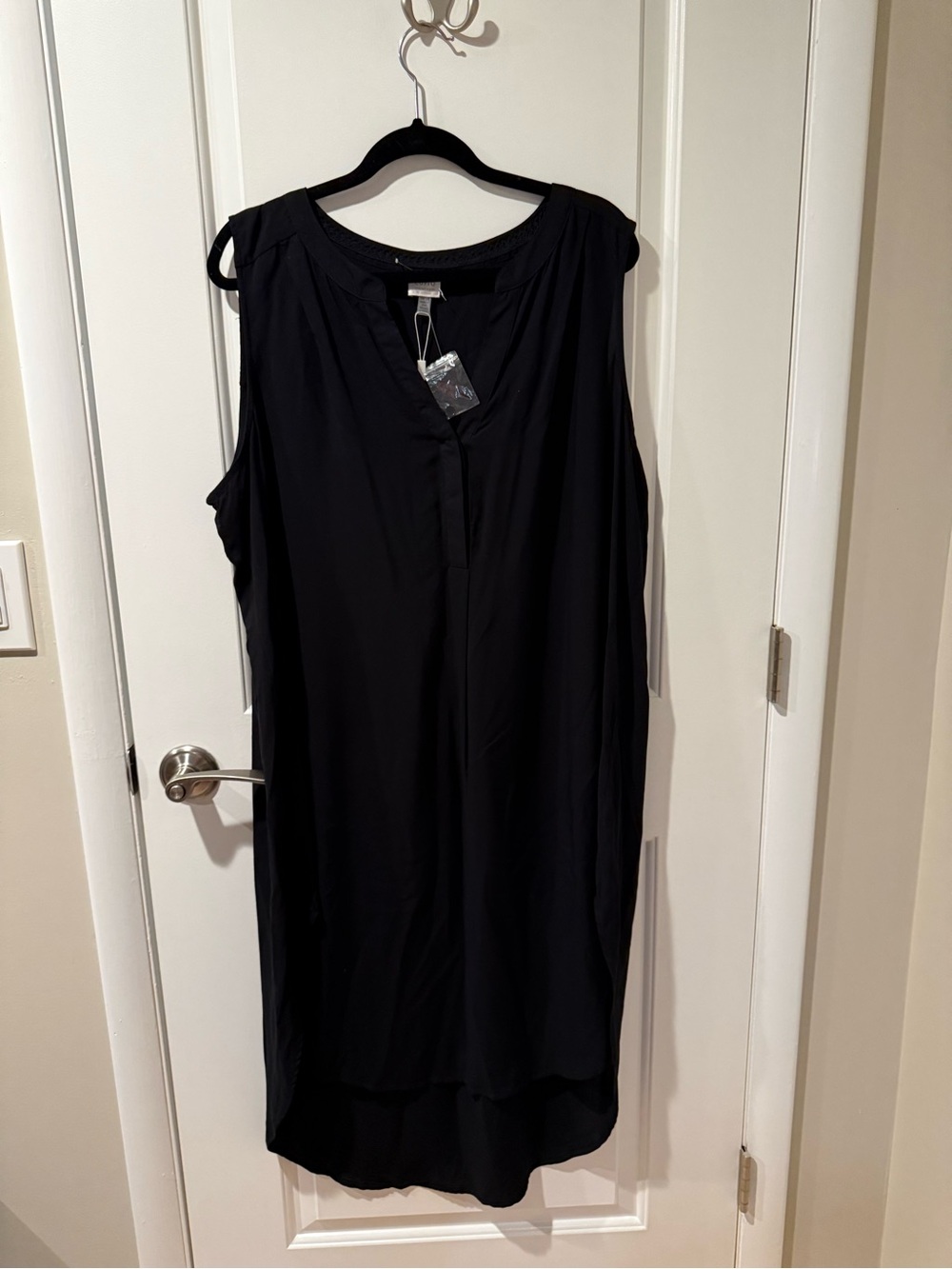 Cupio Black Curvy Shift Dress